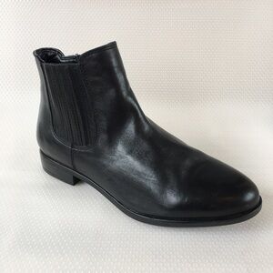 Steve Madden Womens Black Leather Ankle Boot with Side Zipper